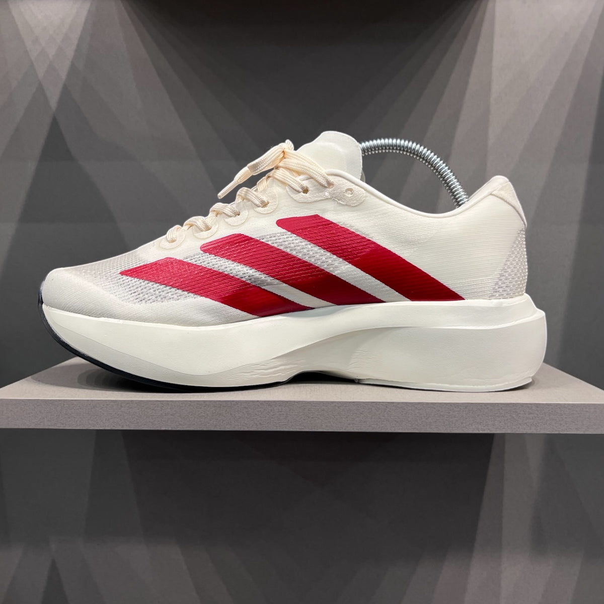 Modelo  Adizero EVO SL OFF/VERMELHO
