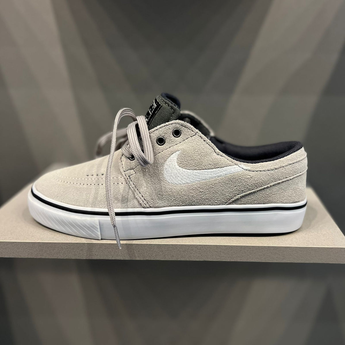 Modelo Sb Stefan Janoski
