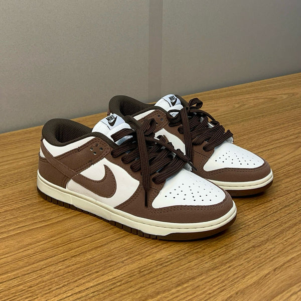 Modelo SB Dunk Low-Marrom