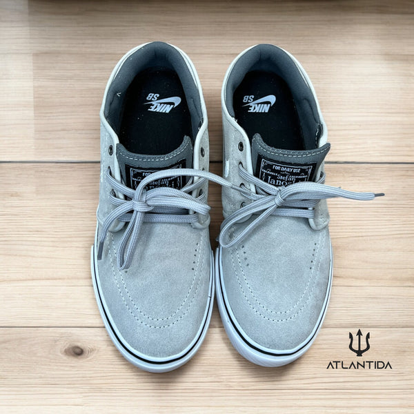 Modelo Sb Stefan Janoski