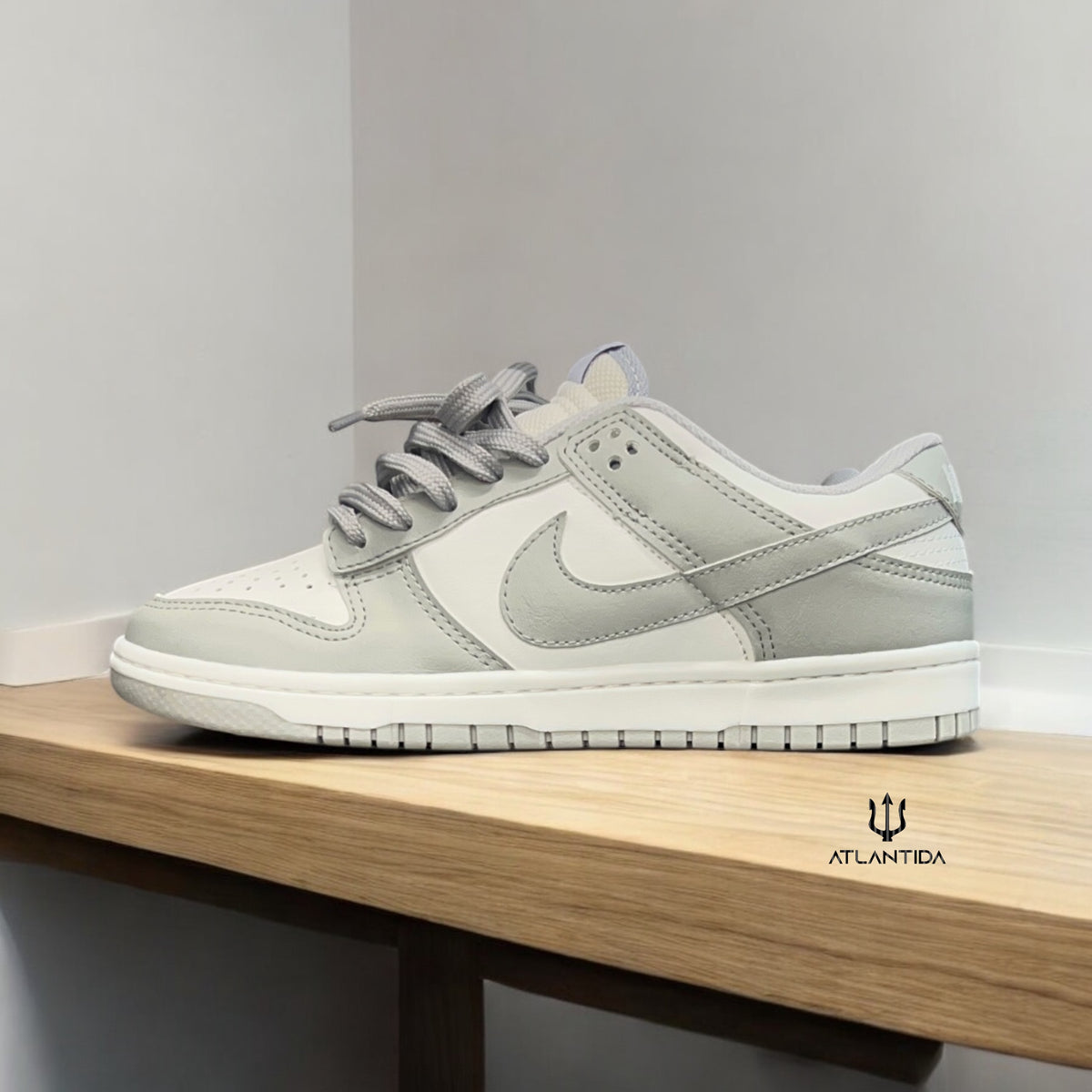 Modelo SB Dunk Low-Cinza